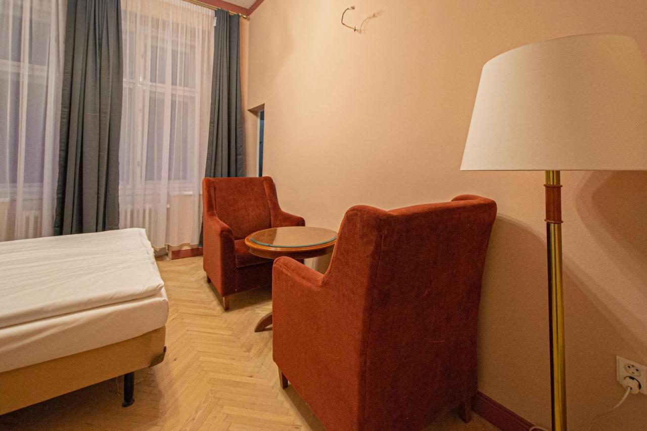 4 Bedrooms 130M2 Apartment At The Main City Square Praha Bagian luar foto