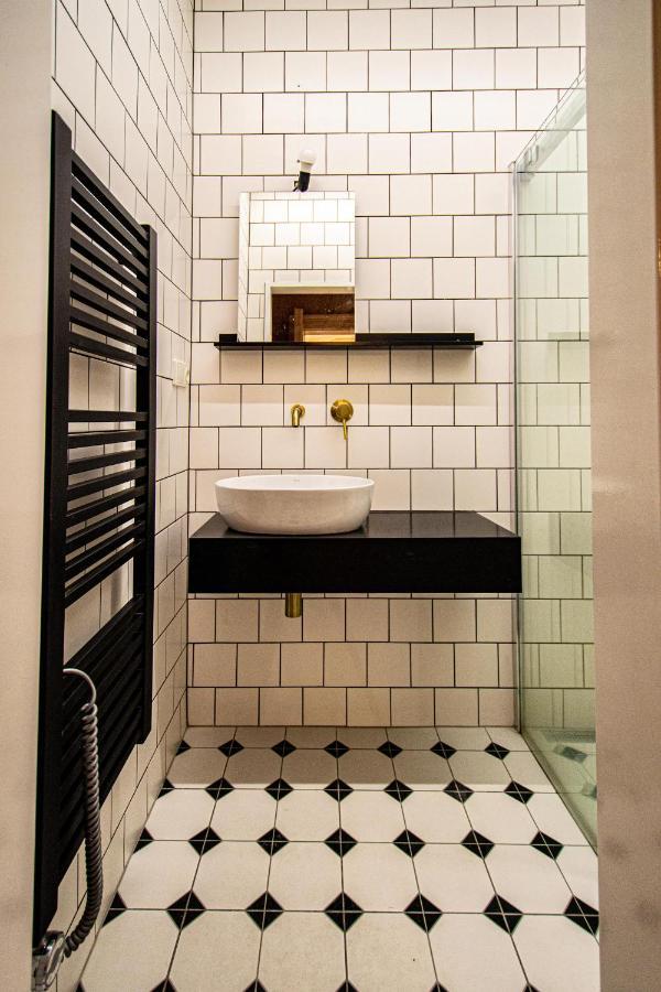 4 Bedrooms 130M2 Apartment At The Main City Square Praha Bagian luar foto